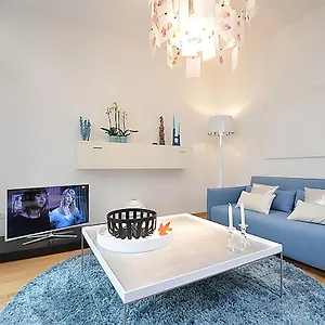 Como Design-apartment Close To Isar River Area - Centrally Located Munich